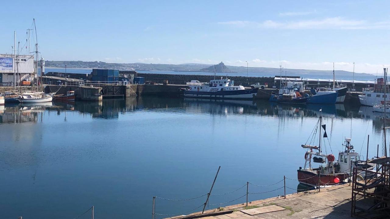 Sail Loft Lookout - Modern Harbourside Apartment With Character Features - 101 Penzance Exterior foto